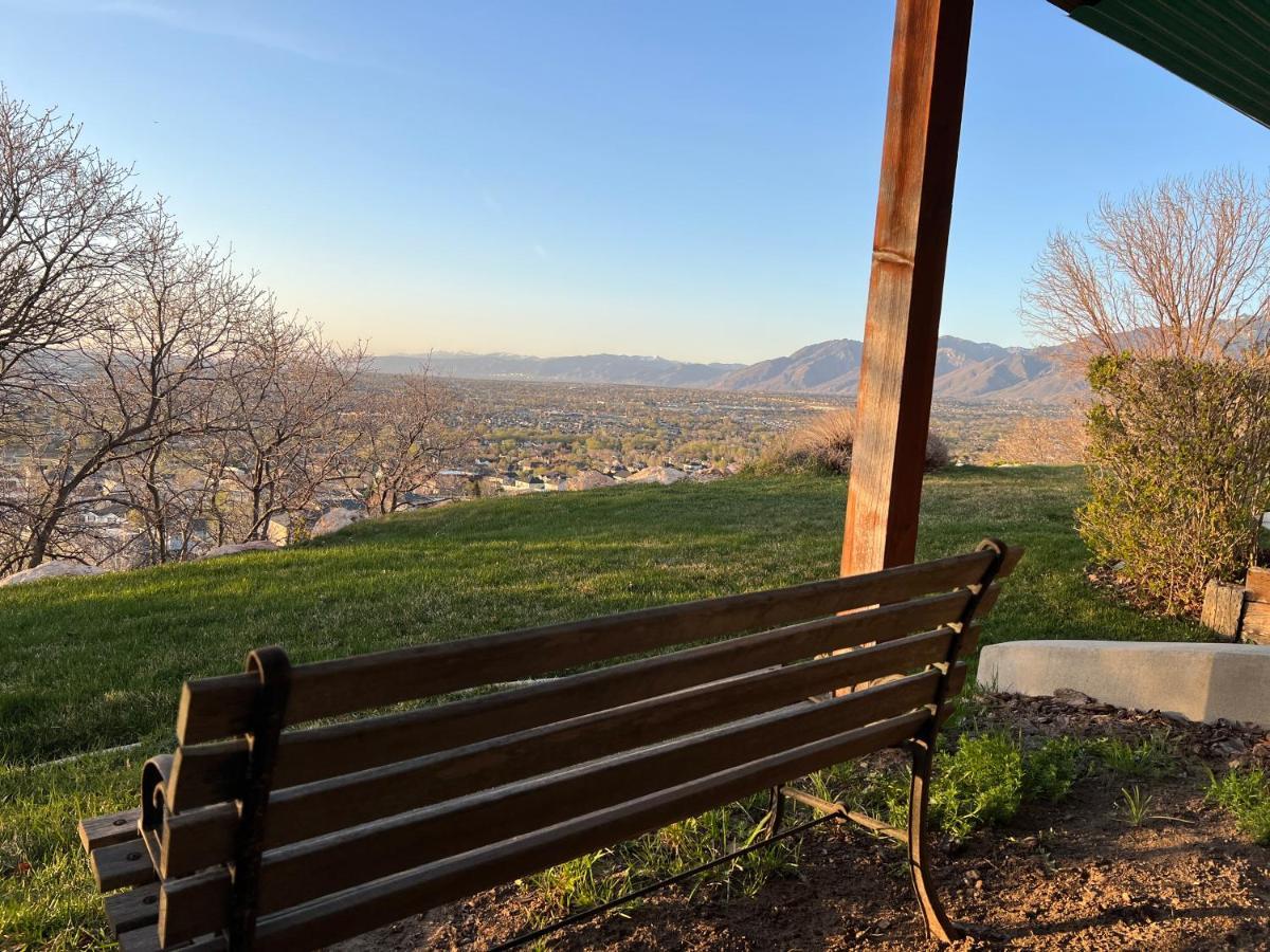 Above Ground Basement Apartment 2 Bedroom 1 B Retreat With Gorgeous View Draper Zewnętrze zdjęcie